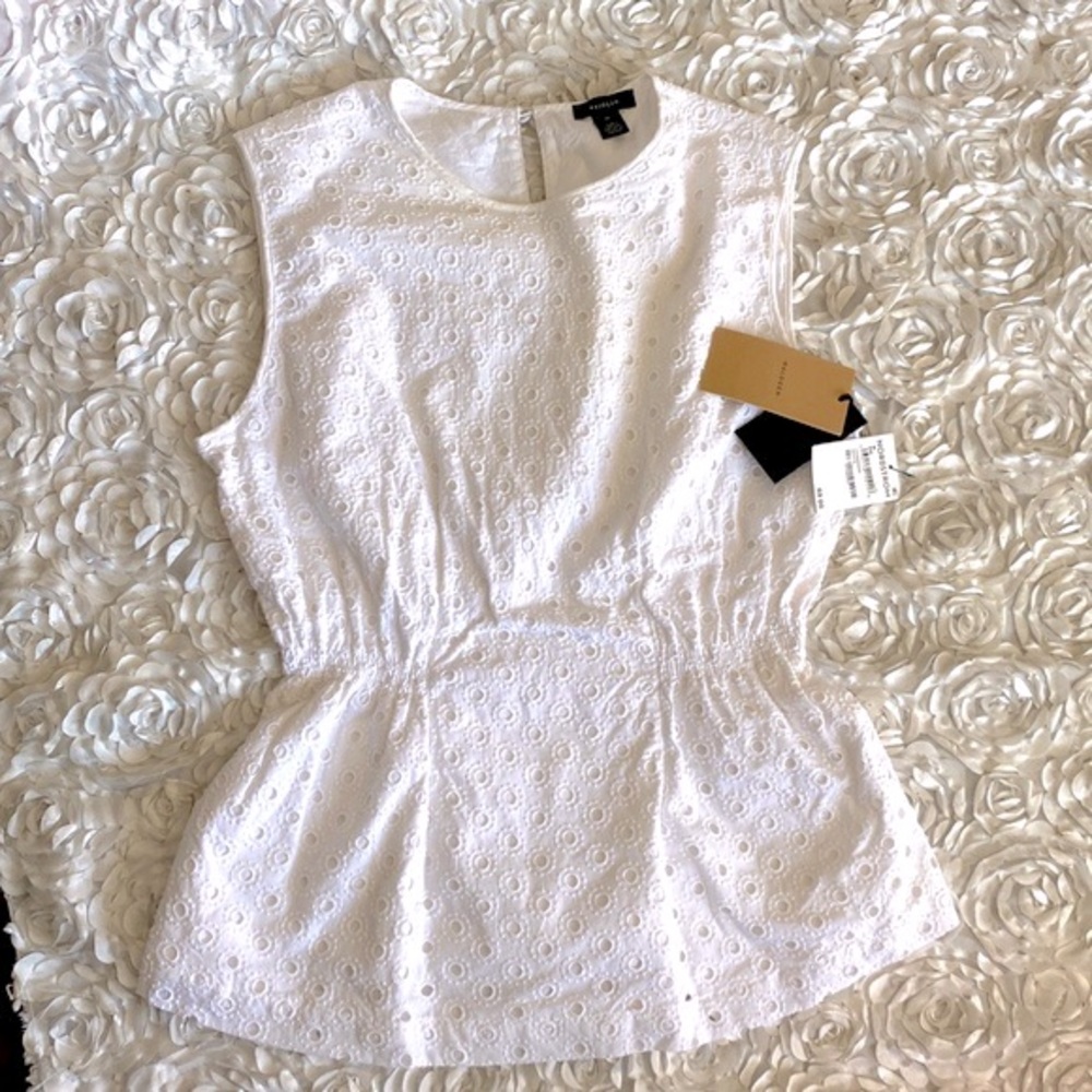 New Halogen women’s eyelet top size medium